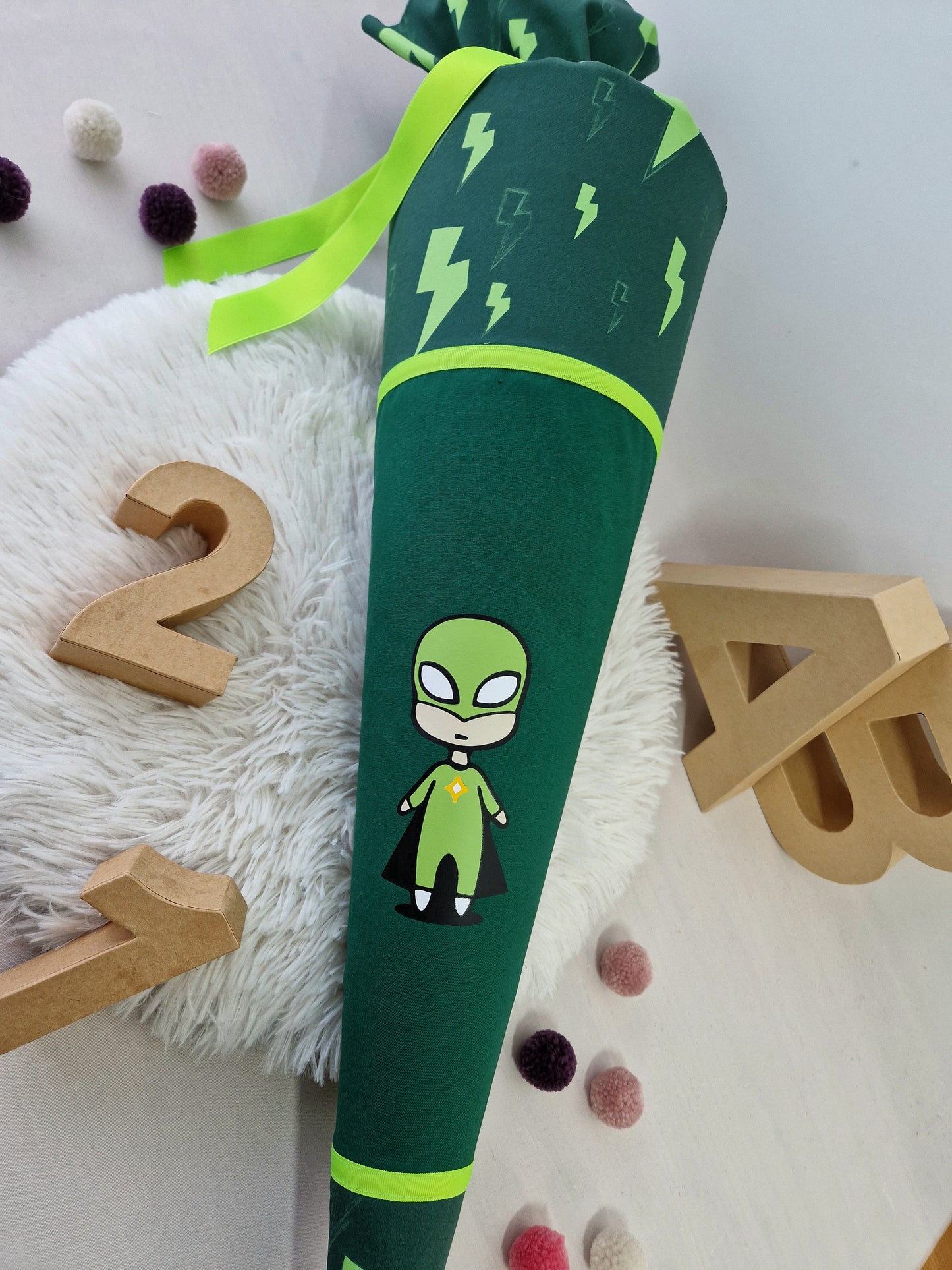 Schultüte Bärtastisch Superheld