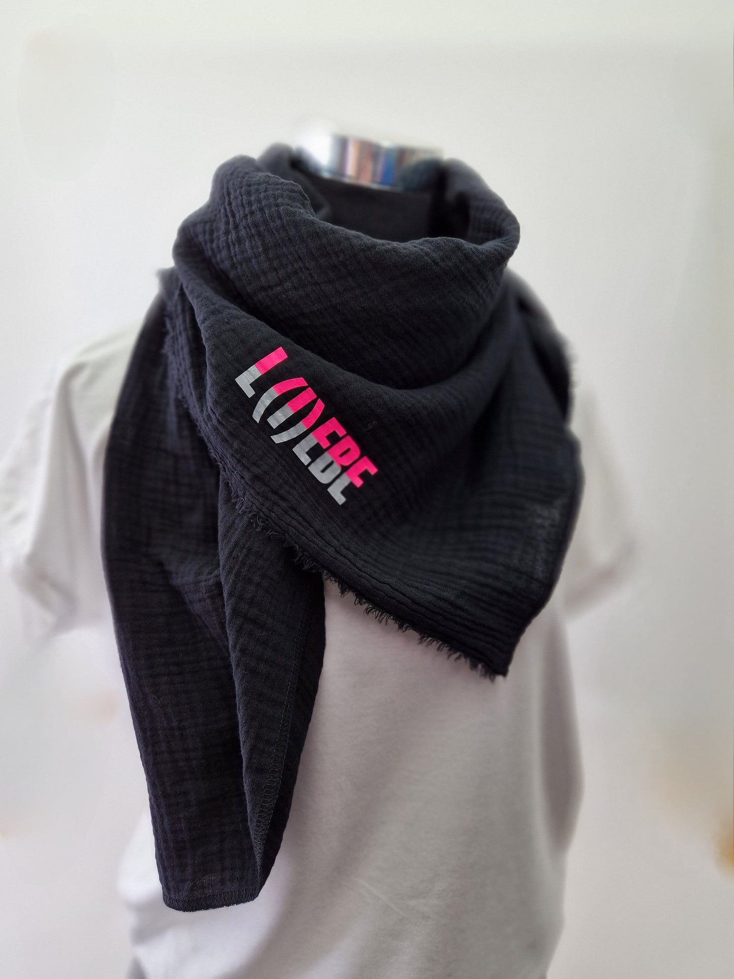 Damen Musselintuch L(i)ebe schwarz neon XXL Halstuch