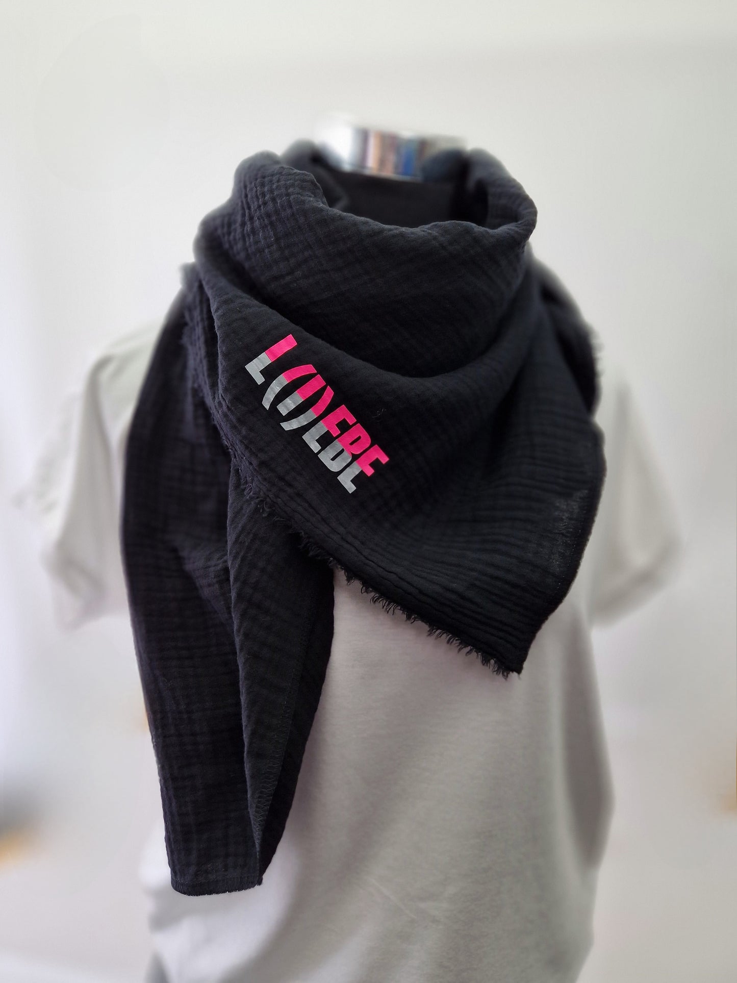 Damen Musselintuch L(i)ebe schwarz neon XXL Halstuch